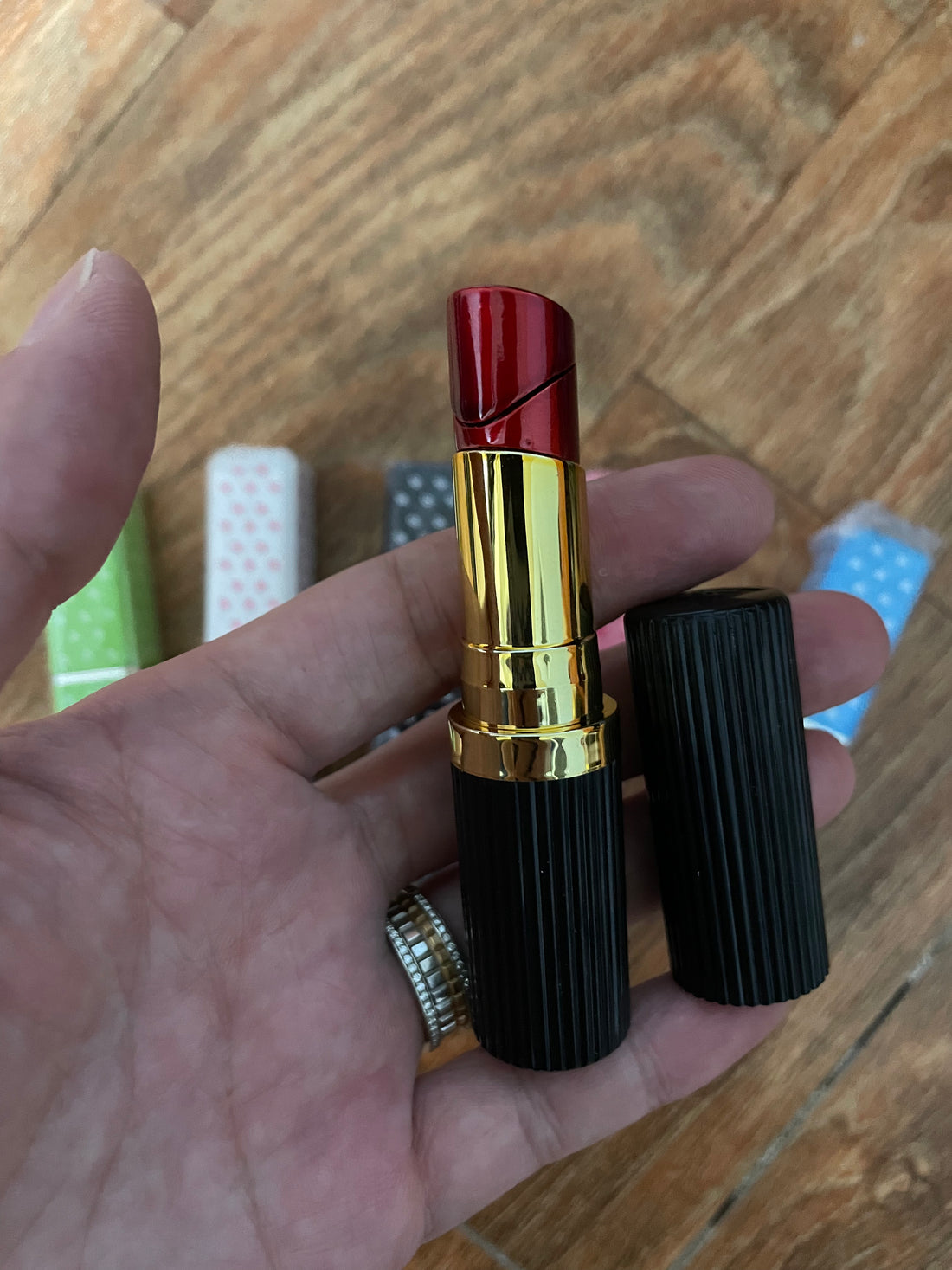 Lipstick deco lighter